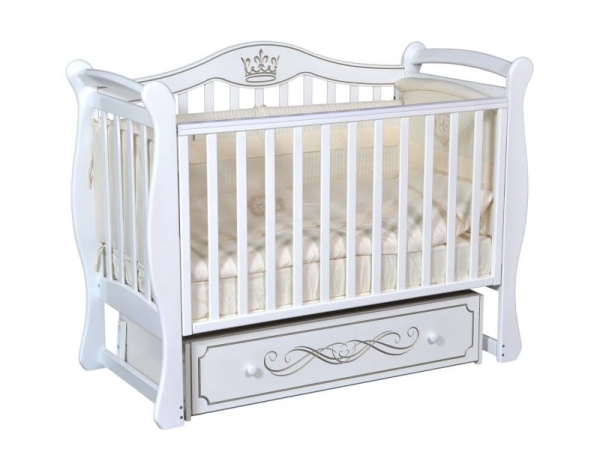 Кроватка "Grace 1" с декоративной резьбой